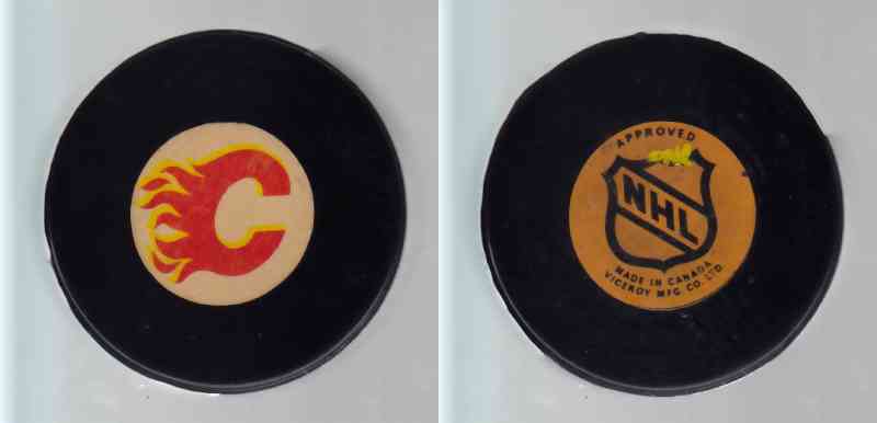 1975-83 NHL VICEROY CALGARY FLAMES GAME PUCK photo