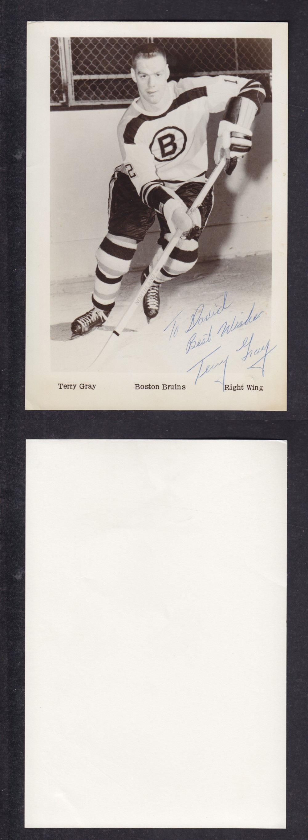1960 'S BOSTON BRUINS T.GRAY  AUTOGRAPHED POST CARD photo