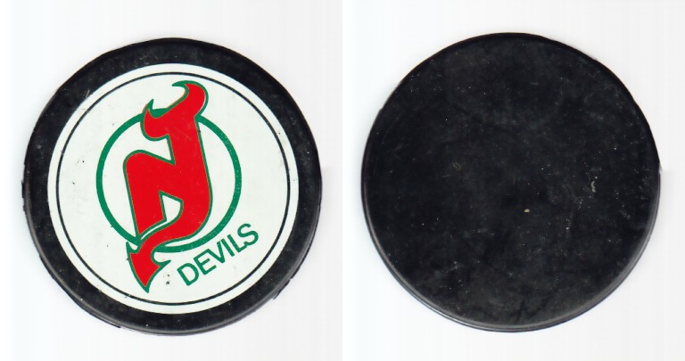 1980-87 NHL VICEROY NEW JERSY DEVILS PUCK V1 photo