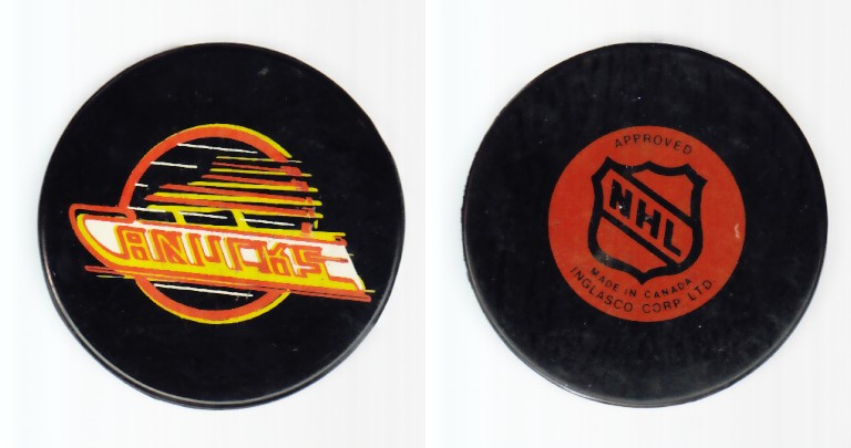 1979-80 NHL BILTRITE VANCOUVER CANUCKS GAME PUCK photo
