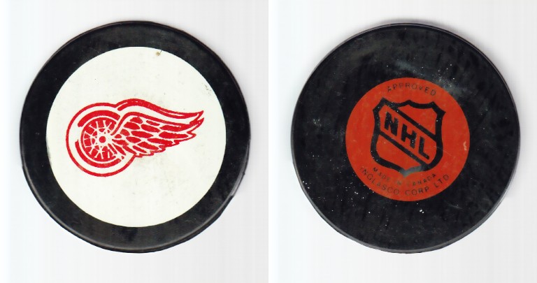 1979-80 NHL BILTRITE DETROIT RED WINGS GAME PUCK photo