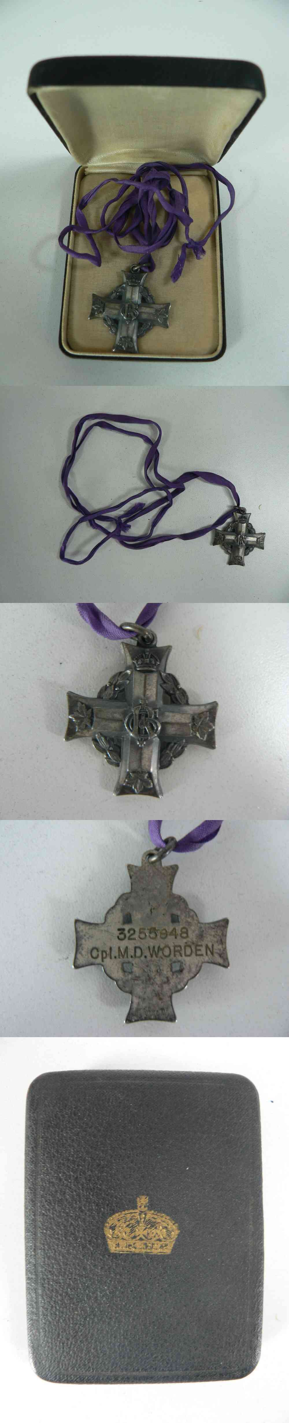 1914-18 WWI CANADA STERLING DED CROSS WAR MEDAL & BOX photo 1914-18 WWI CANADA STERLING DED CROSS WAR MEDAL & BOX photo
