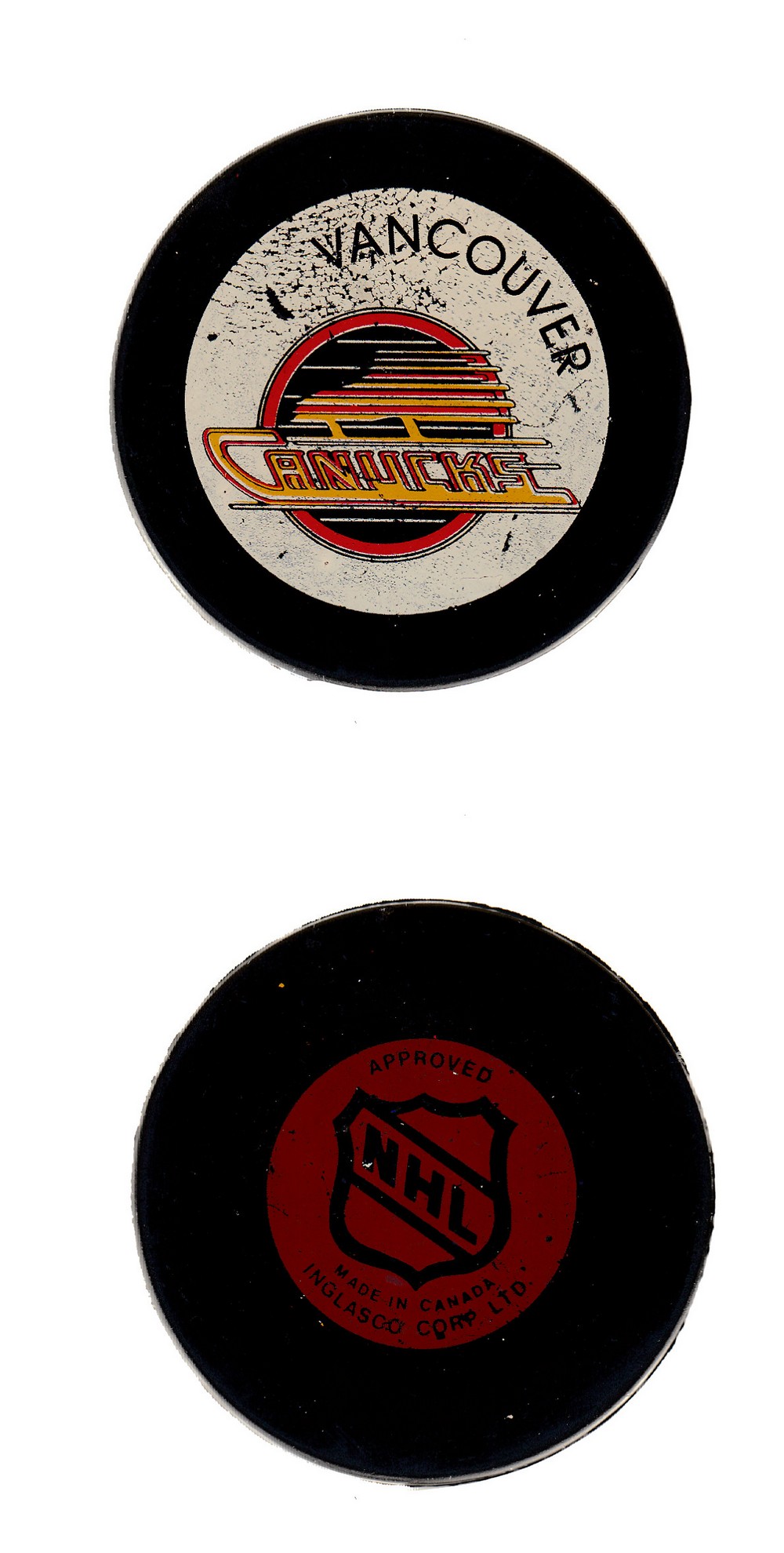 1980-85 VICEROY VANCOUVER CANUCKS GAME PUCK photo