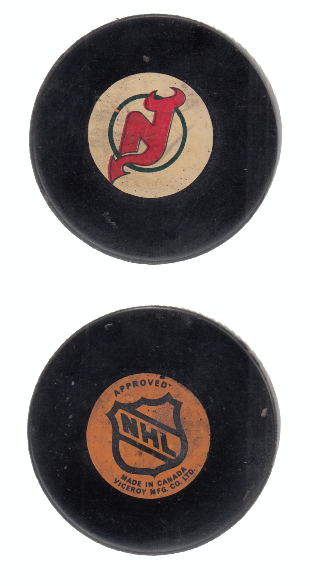 1975-83 VICEROY V3 NEW JERSEY DEVILS GAME PUCK photo