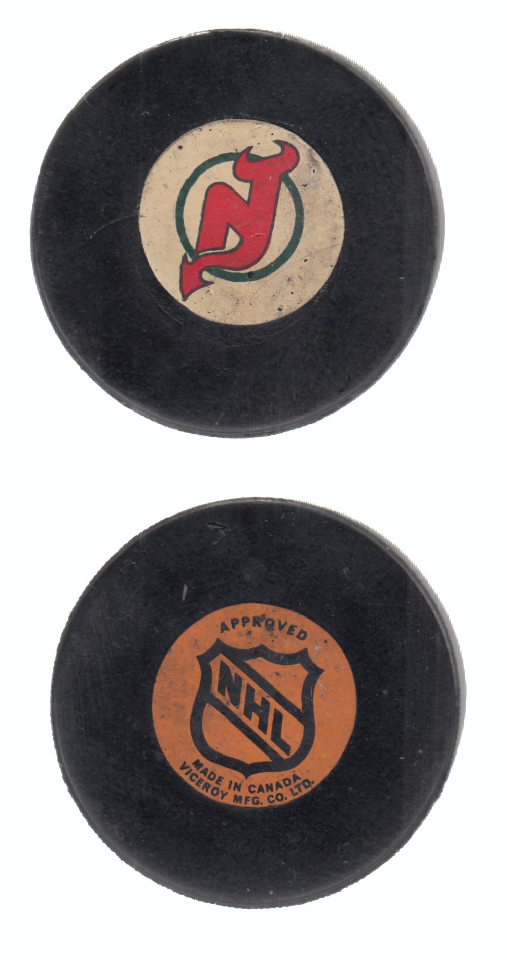 1975-83 VICEROY V3 NEW JERSEY DEVILS GAME PUCK photo