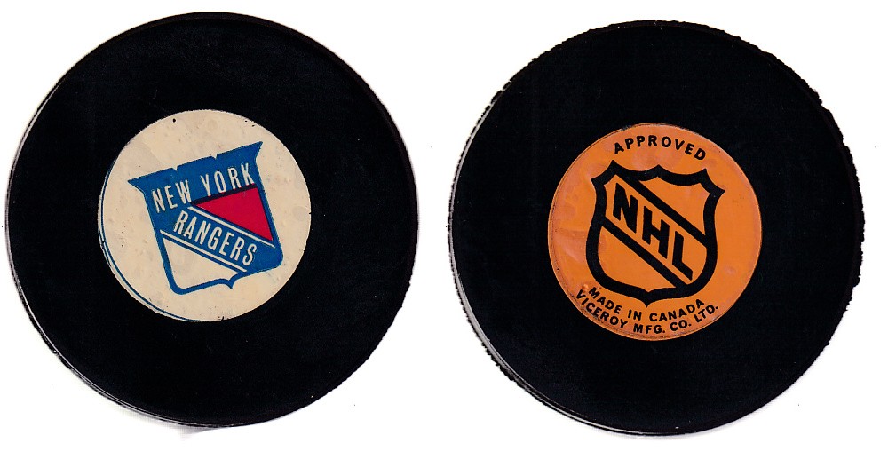 1975-83 VICEROY V3 NY RANGERS GAME PUCK photo