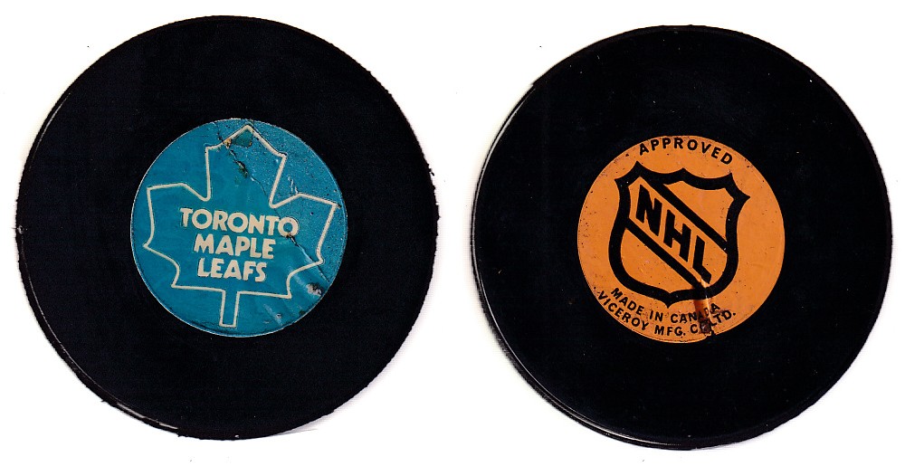 1975-83 VICEROY V3 TORONTO MAPLE LEAFS GAME PUCK photo