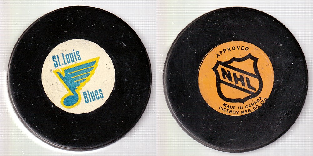 1975-83 VICEROY V3 ST. LOUIS BLUES GAME PUCK photo