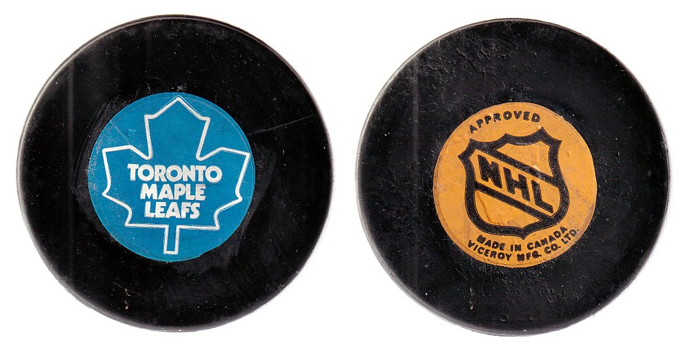 1973-75 VICEROY V2 TORONTO MAPLE LEAFS GAME PUCK photo