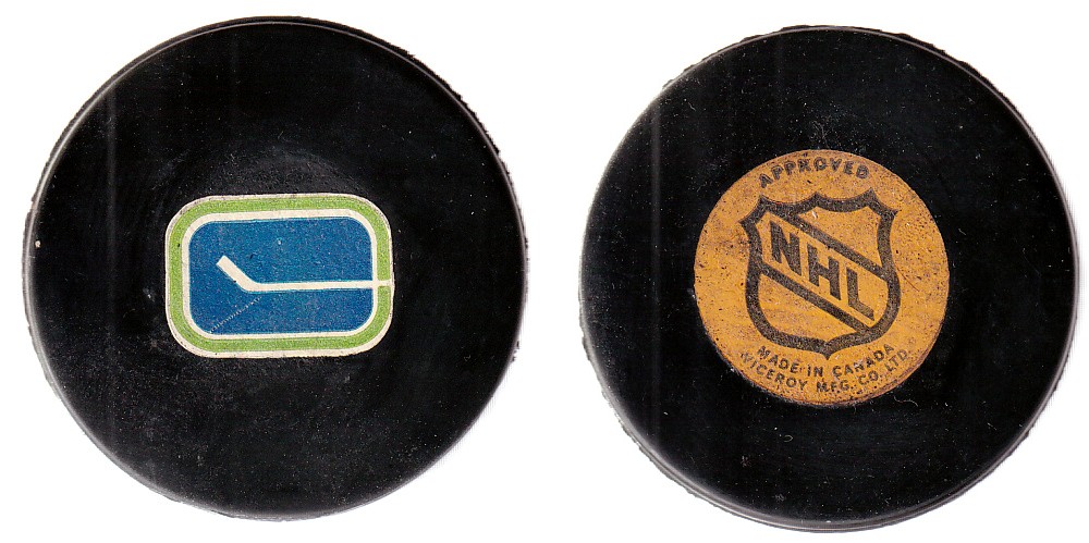 1973-75 VICEROY V2 VANCOUVER CANUCKS GAME PUCK photo