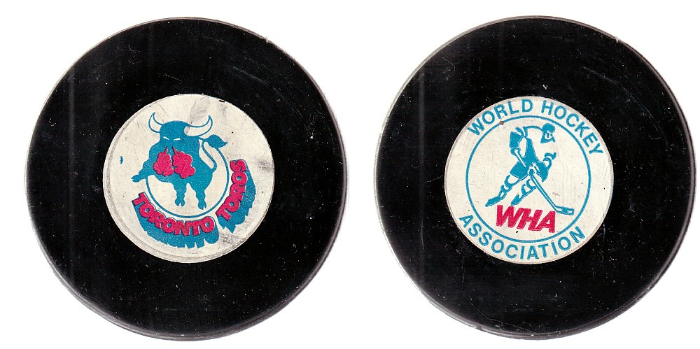 1975-77 WHA VICEROY V2 TORONTO TOROS PUCK photo