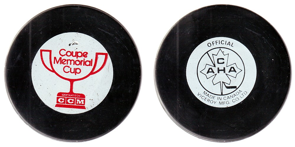 1973 VICEROY V2 MEMORIAL CUP GAME PUCK photo